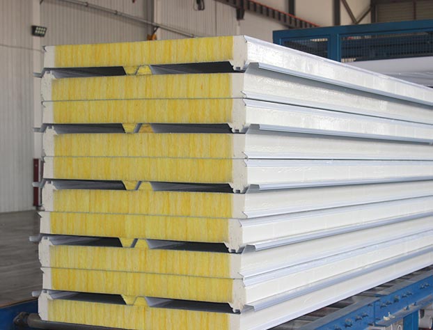 Easy Installation glasswool sandwich roof panel from direct factory