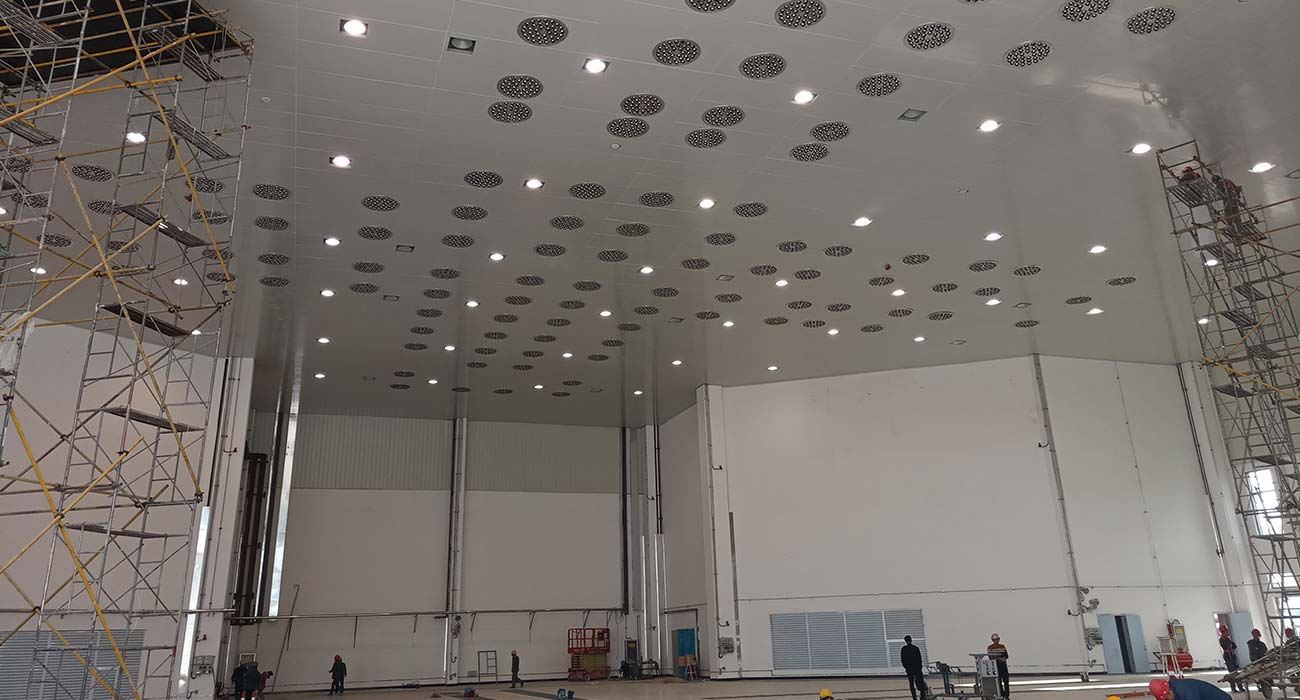 Project case of PNS Lightweight 50mm-100mm PUR sandwich panels for hangar