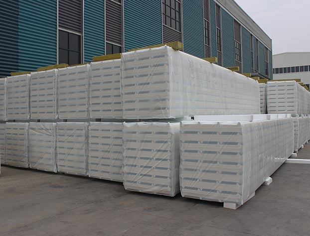 Standard export sandwich roof panels package